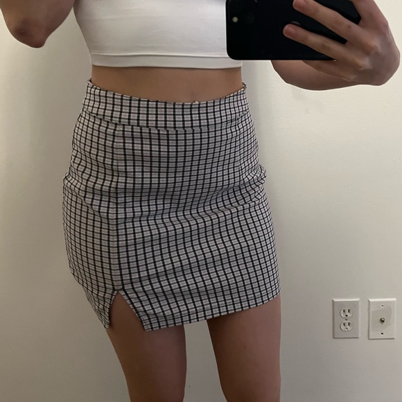 Purple plaid skirt - Picture 2 of 3